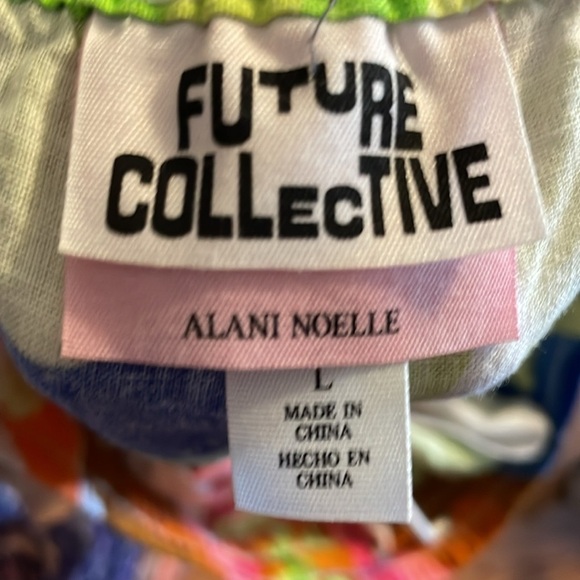 Alani Noelle Tropical LinenShorts, Large - Picture 4 of 5